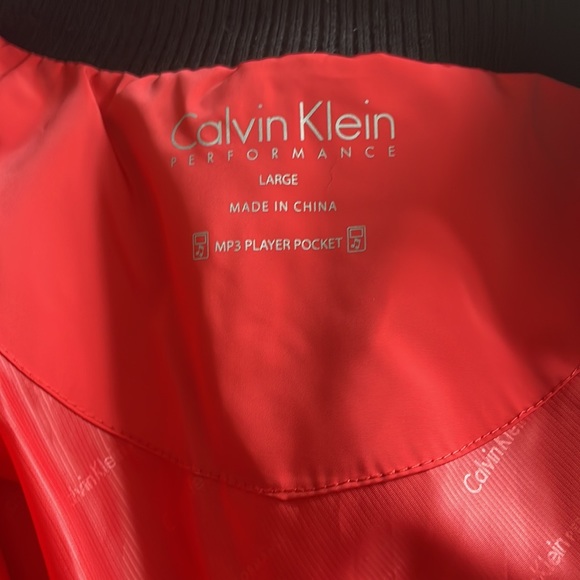 Calvin Klein puffer vest - Picture 3 of 3